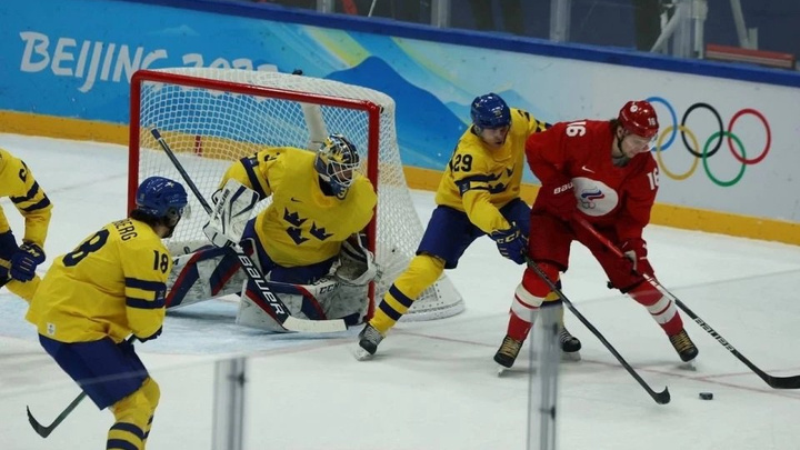 Хоккейная сборная России вышла в финал, победив шведов по буллитам