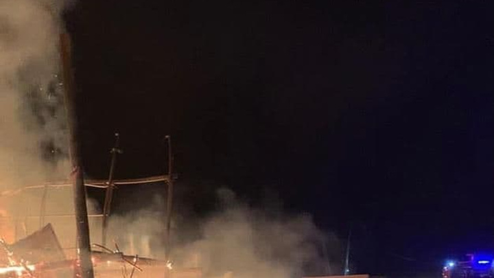 Две пилорамы сгорели на площади 250 кв. метров в Усть-Куте