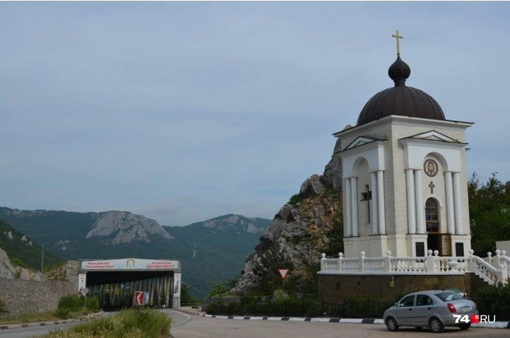 В Крыму не получится целыми днями лежать на пляже: здесь множество красивейших мест, которые хочется увидеть В Крыму не получится целыми днями лежать на пляже: здесь множество красивейших мест, которые хочется увидеть