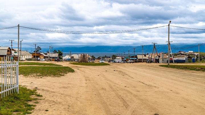 Дорогу в посёлке Хужир на байкальском острове Ольхон капитально отремонтируют