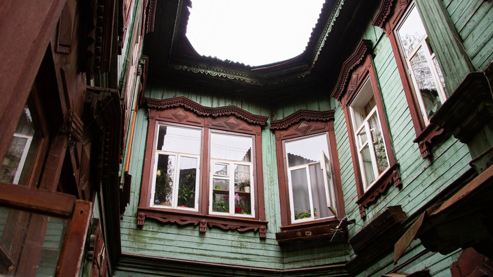 «Исчезающий Иркутск»: Дом-«колодец» на Луговой
