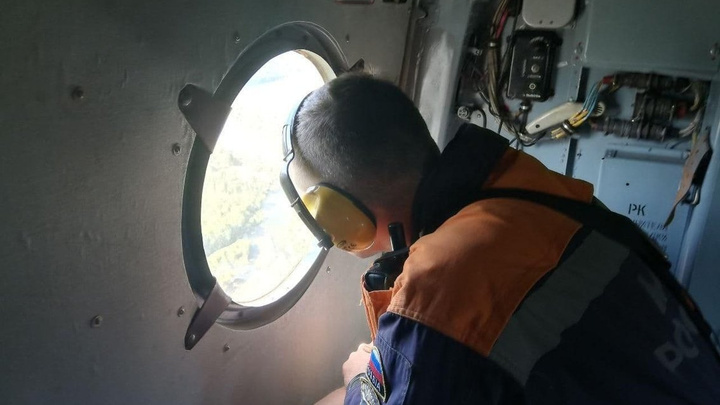 Вертолёт Ми-8 со спасателями вылетел на поиски пропавших в Бурятии добровольцев
