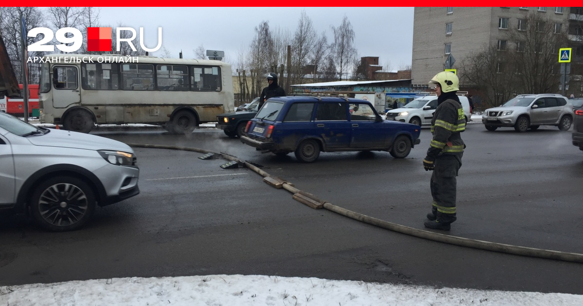 Охрана дороги. Пожар на Галушина 9 Архангельск. ДТП С белой Ауди в Архангельске на Галушина. В Архангельске улица Галушино 30