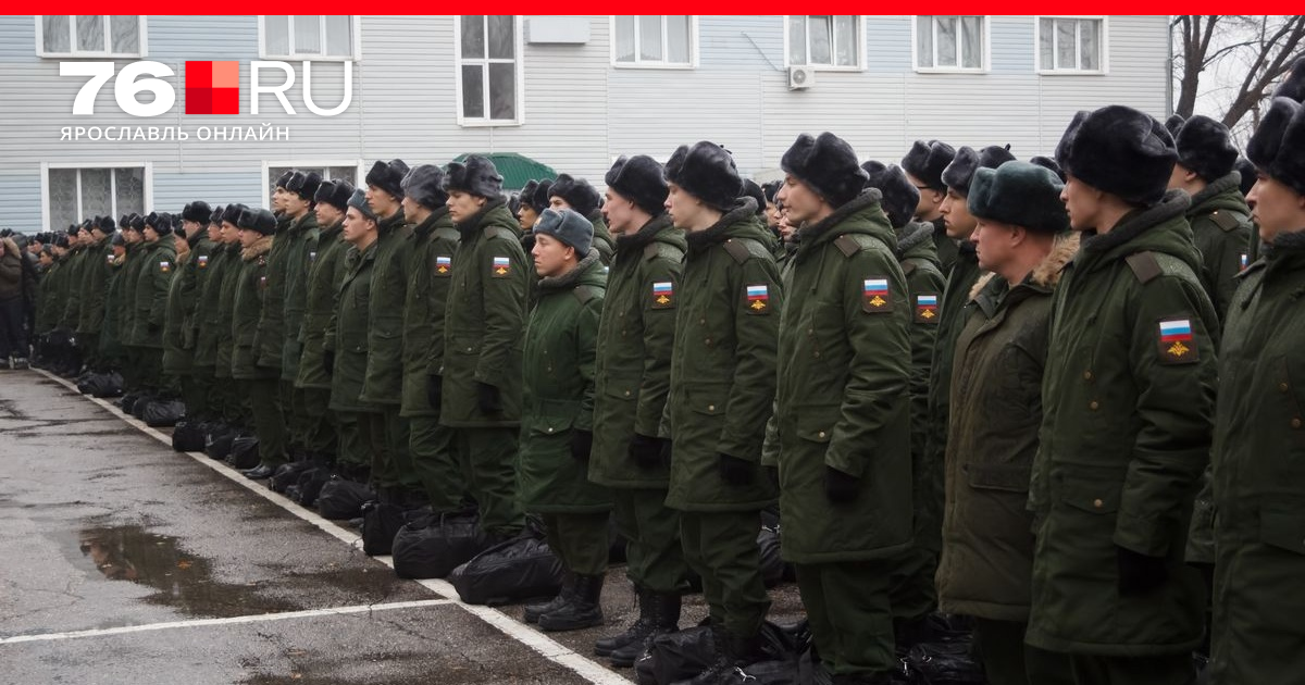 Табуреткой по голове армия