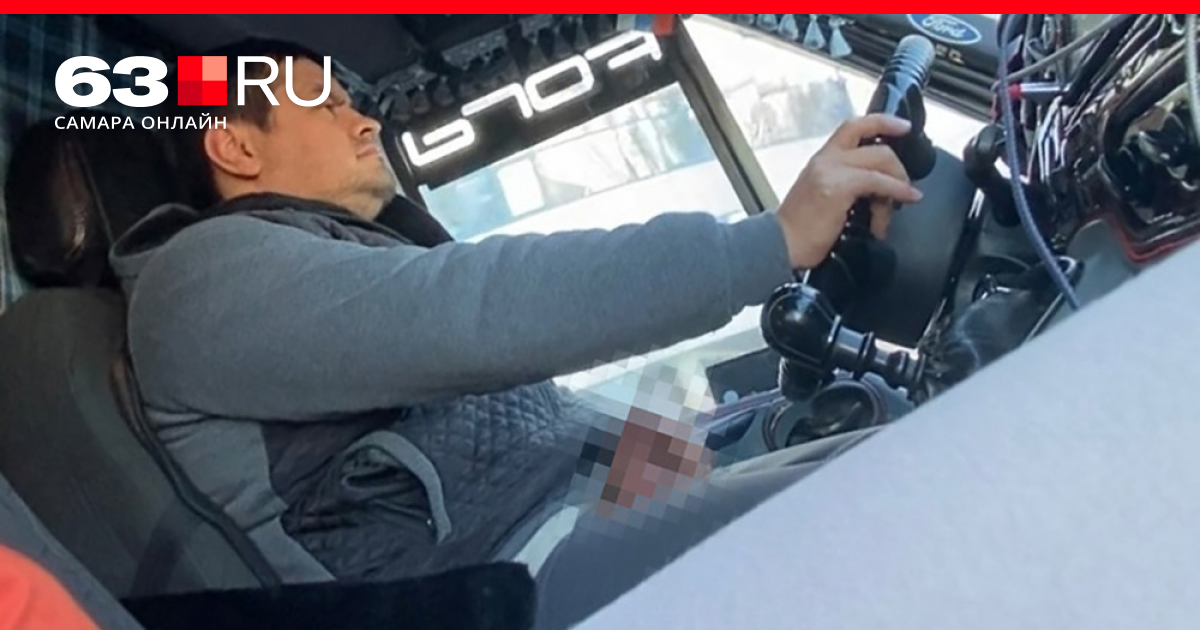 Девушка дрочит член парню в машине за рулём » Дойки - Смотреть порно видео онлайн бесплатно
