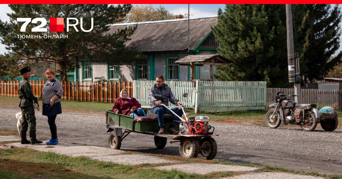 Молодая деревенская училка стоит раком и ждет, когда ее трахнут (9 из 14)