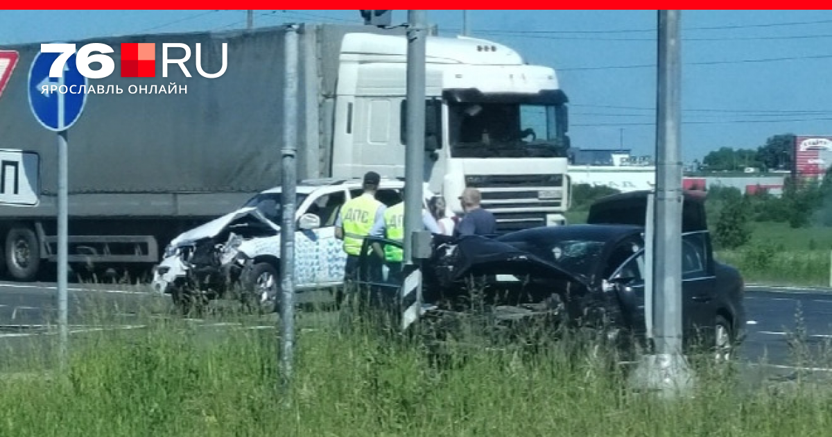 27 июня 2020. Авария на Костромском шоссе Ярославль. Ярославское шоссе происшествия.