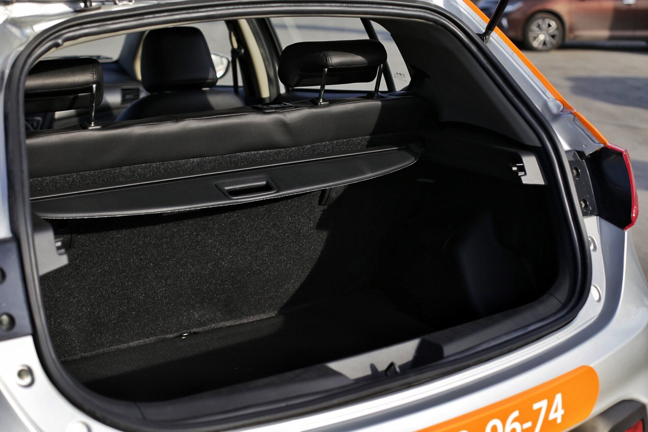 У Lifan X50 небольшой багажник, но для нужд каршеринга его должно хватить