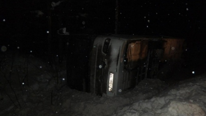 Туристов, пострадавших в ДТП с автобусом в Республике Коми, доставили в Пермский край