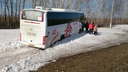 Фото с места ДТП: автобус с самарскими туристами слетел в кювет по дороге в Казань