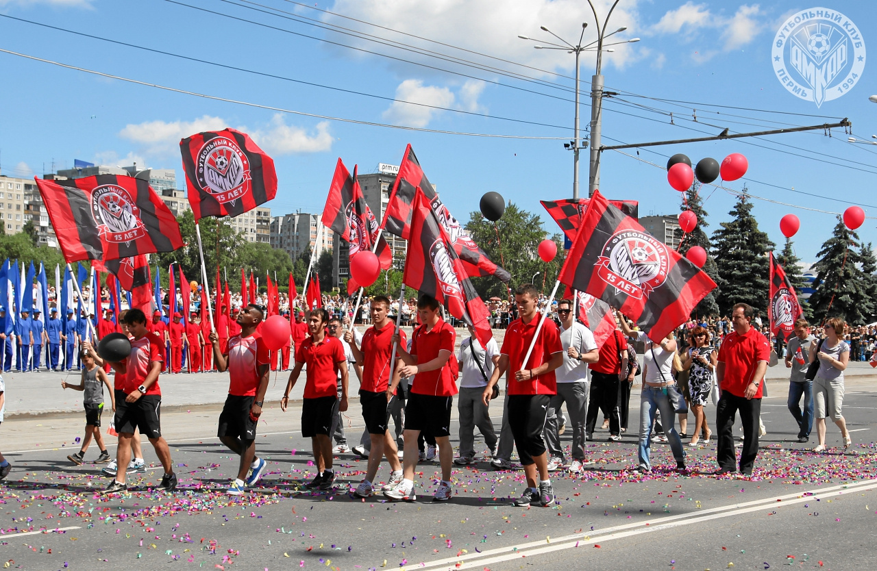 Колонна «Амкара» участвовала в карнавале в День города