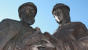 В Волгоградской области появился близнец памятника Петру и Февронии на набережной