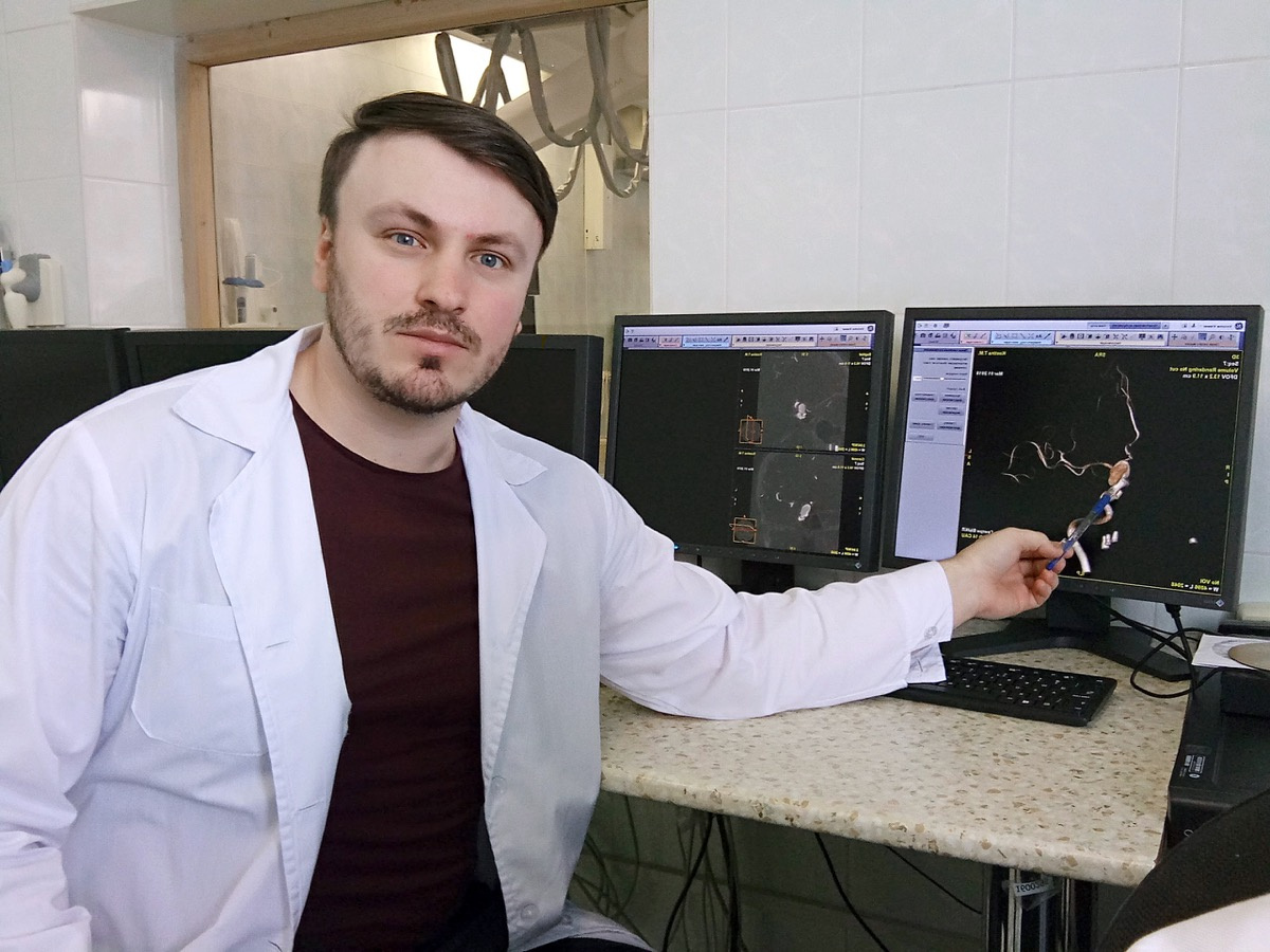 С появлением Романа Радыка в челябинской больнице № 3 начали лечить аневризму по современным методикам