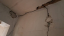 В Красноармейском районе Волгограда в жилом доме обрушился потолок