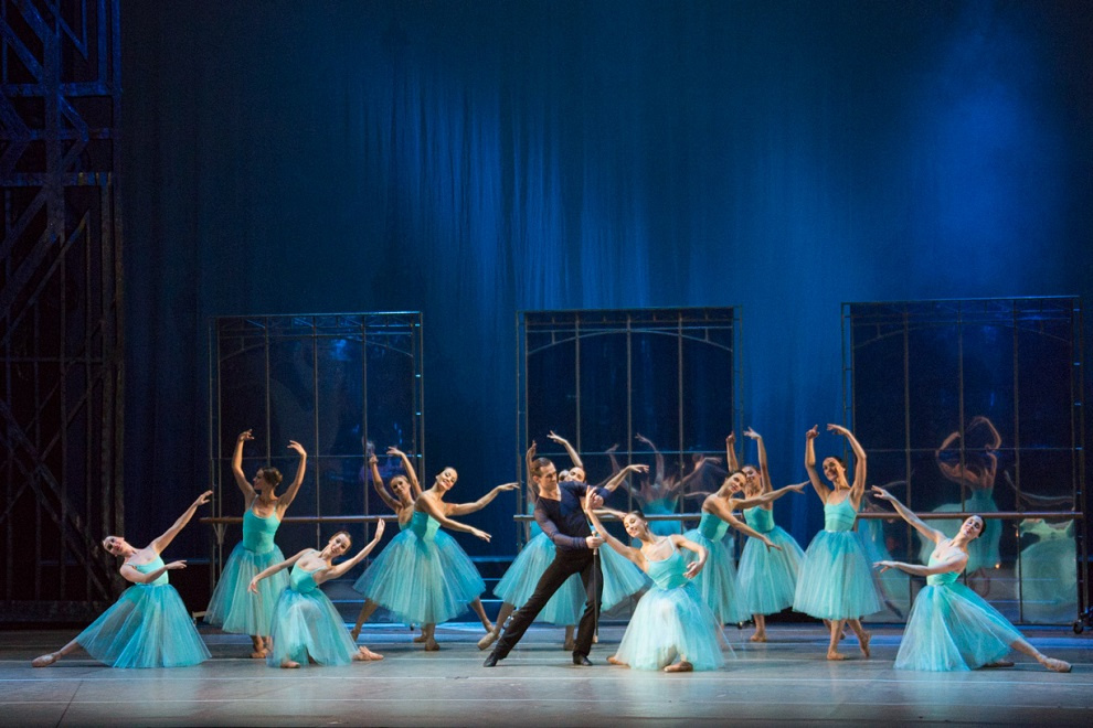 Сцены из балета Ида напоминают полотна художников начала ХХ века