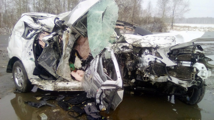 Водитель из Тюмени и его 26-летняя пассажирка погибли в аварии на федеральной трассе «Иртыш»