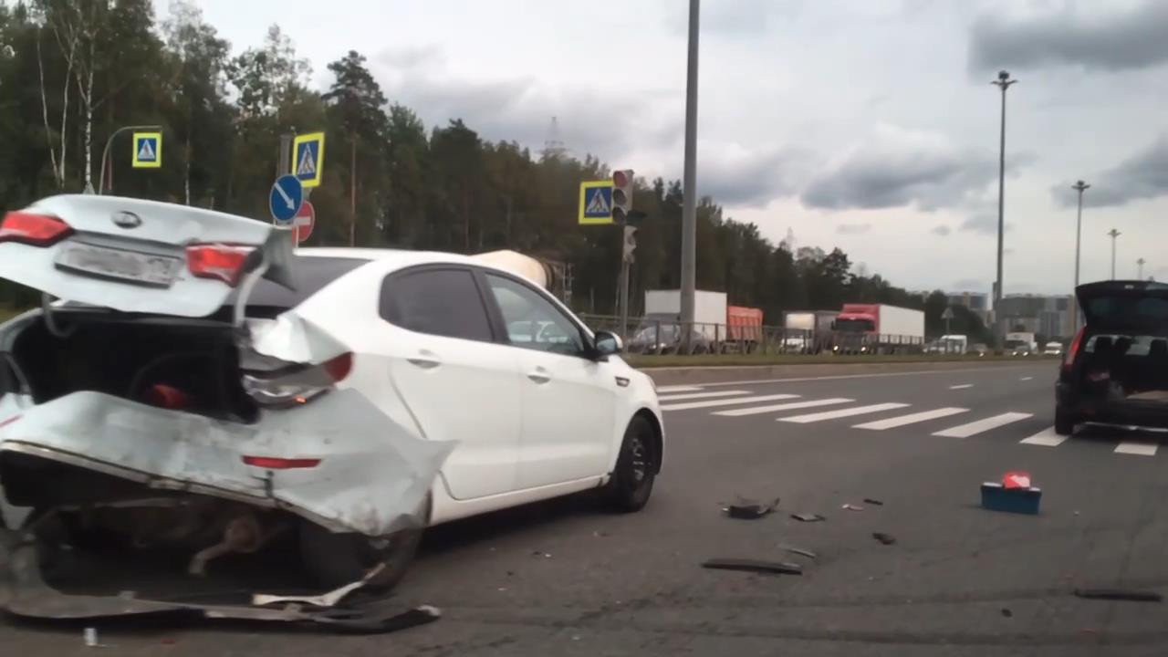 Скриншот с видео группы «ДТП и ЧП | Санкт-Петербург»/vk.com