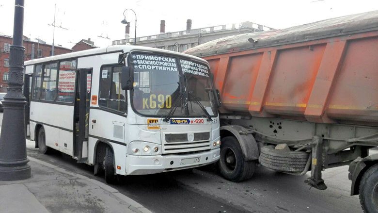 Фото из "ДТП и ЧП | Санкт-Петербург"