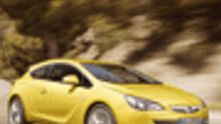 Opel Astra GTC – подарок для мужчин и для женщин