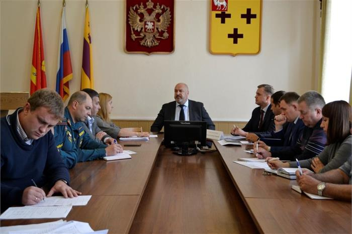 Вице-губернатор Сергей Шаль собрал экстренное совещание в Троицке из-за ЧС с отоплением