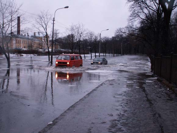 Город орск половодье. Половодье Орск 2005. Орск паводок. Орск наводнение. Наводнение в Орске в 1957.