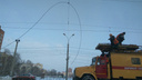 На проспекте Ленина обрыв проводов парализовал движение трамваев