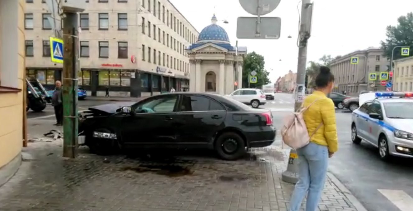 Кадр из видео УГИБДД по Санкт-Петербургу и Ленинградской области
