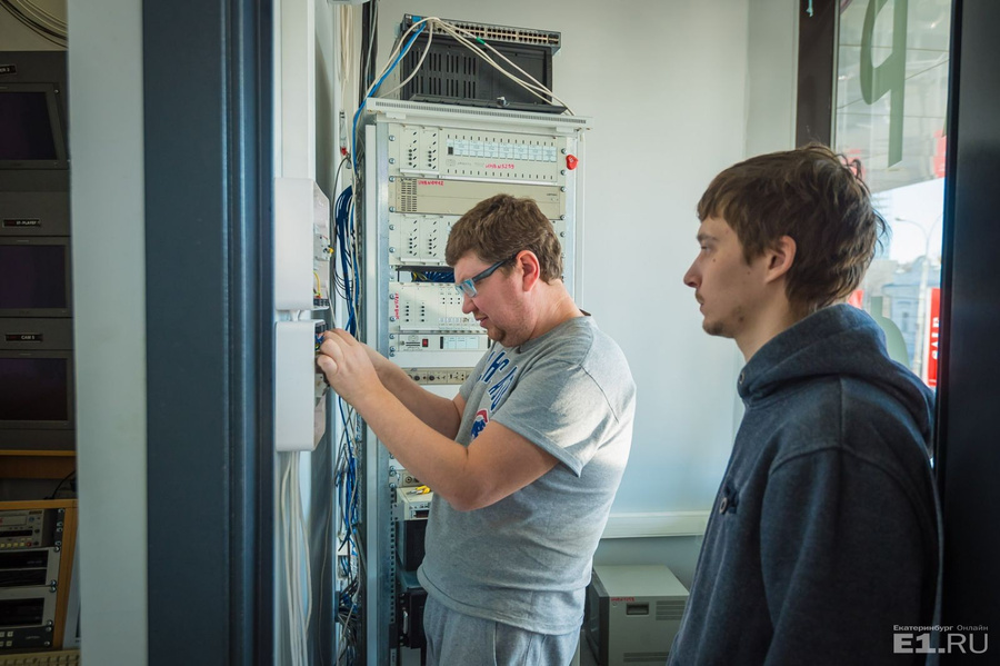 репортаж первый канал венесуэла 2016. каналы 2007. 4 канал екатеринбург логотип. четвертый канал. вугельман алена валерьевна екатеринбург.