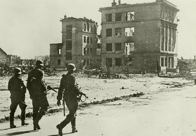 Школа №8 во время войны Школа №8 во время войны