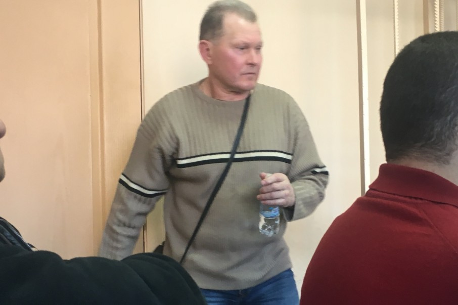 Александр Маколов очень нервничал, пришел на заседание со своим адвокатом Александр Маколов очень нервничал, пришел на заседание со своим адвокатом
