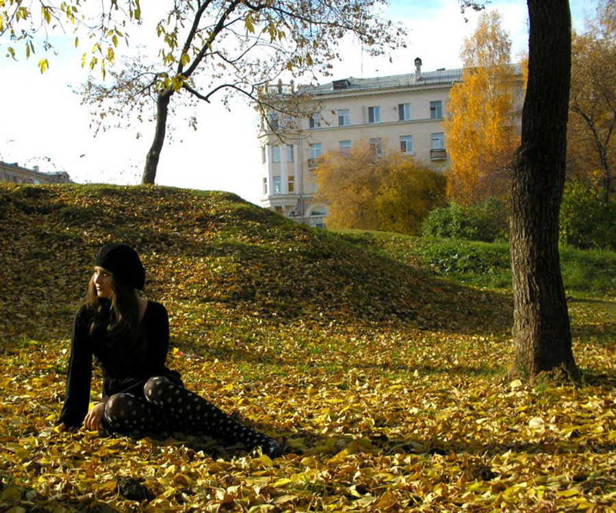 Осенний пейзаж у Дворца молодёжи.