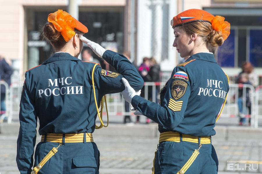 Какая прическа должна быть в мчс