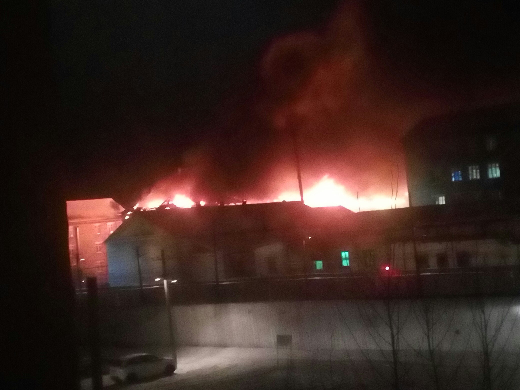 пожар в соликамске 2023. пожар в соликамске. сгорел дом улица южная соликамск. пожар в соликамске. пожар в соликамске.