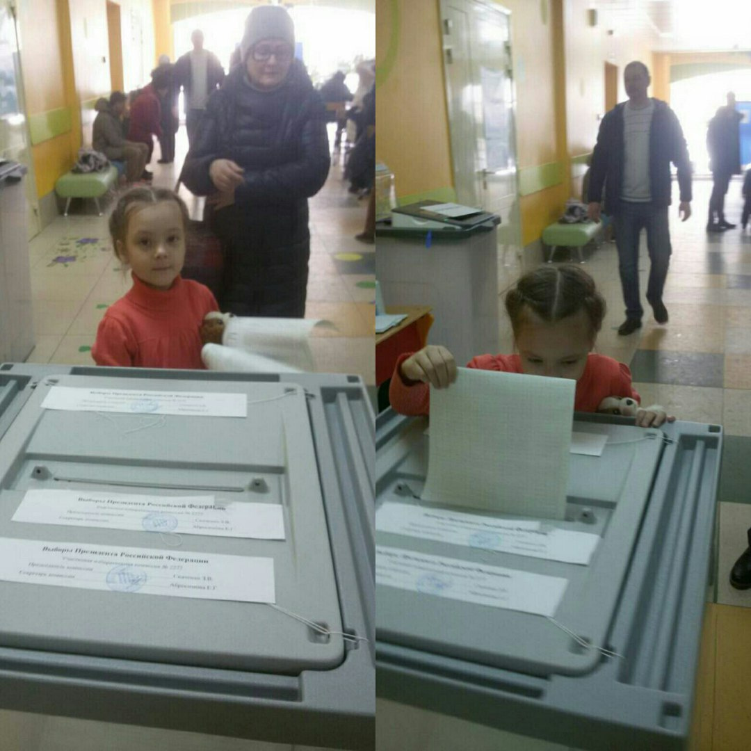 Виринея пришла на свои первые выборы вместе с мамой