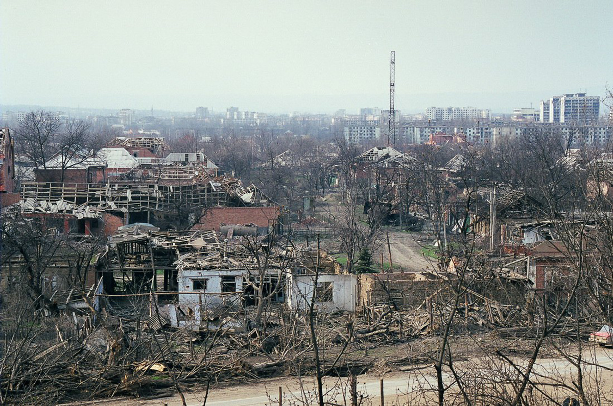 Сколько времени в грозном. Грозный 1995 сверху. Чечня штурм Грозного 2000.