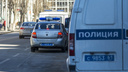 В Ростове пьяная женщина-водитель заехала на тротуар и сбила подростков