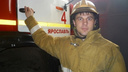 Ярославский пожарный вытащил из горящего дома маму с младенцем