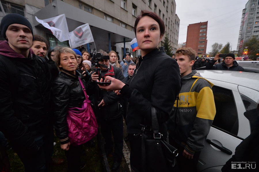 Молодежь за Навального. Отличие митинга демонстрации пикетирования. Организация пикетирование и митинг