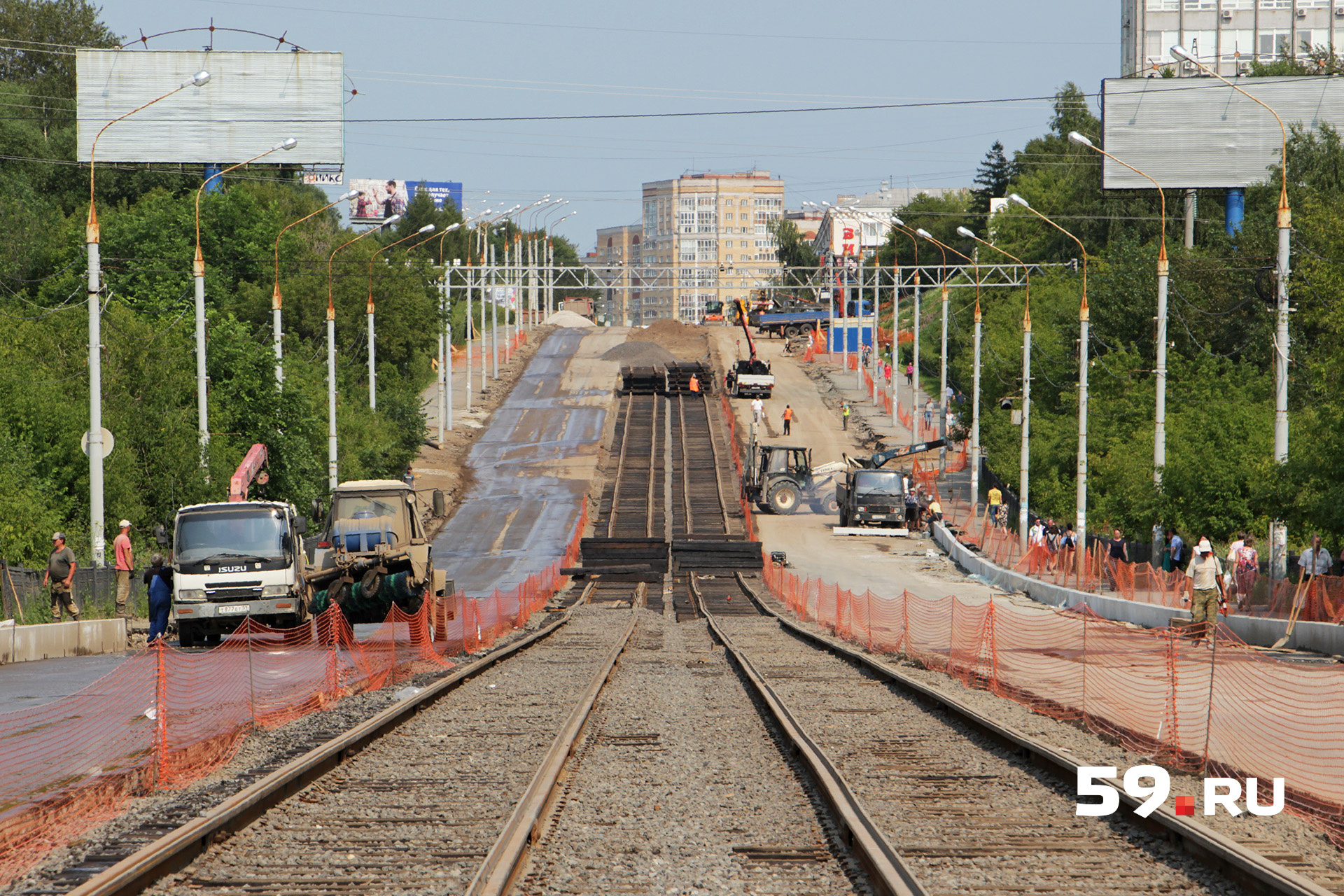 Сейчас рельсы уложены на 70% Сейчас рельсы уложены на 70%