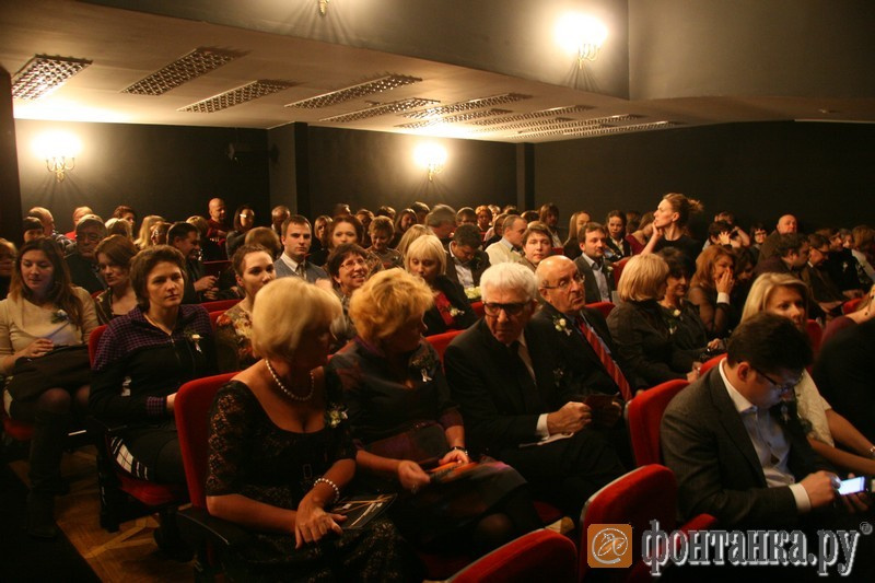 В МДТ – Театре Европы прошел благотворительный показ спектакля «Коварство и любовь»