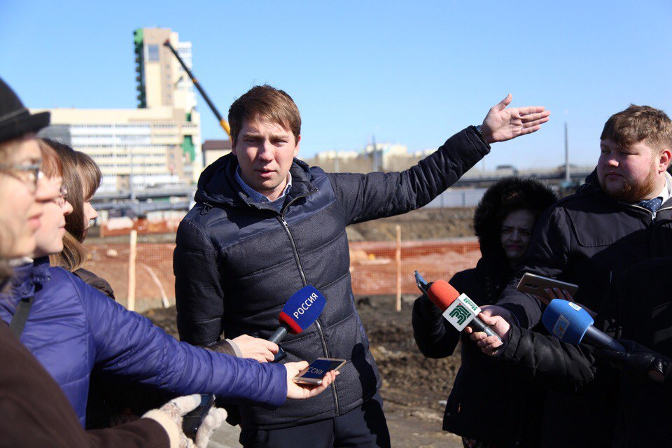 По словам Алексея Струговца, развязку уже активно строят По словам Алексея Струговца, развязку уже активно строят