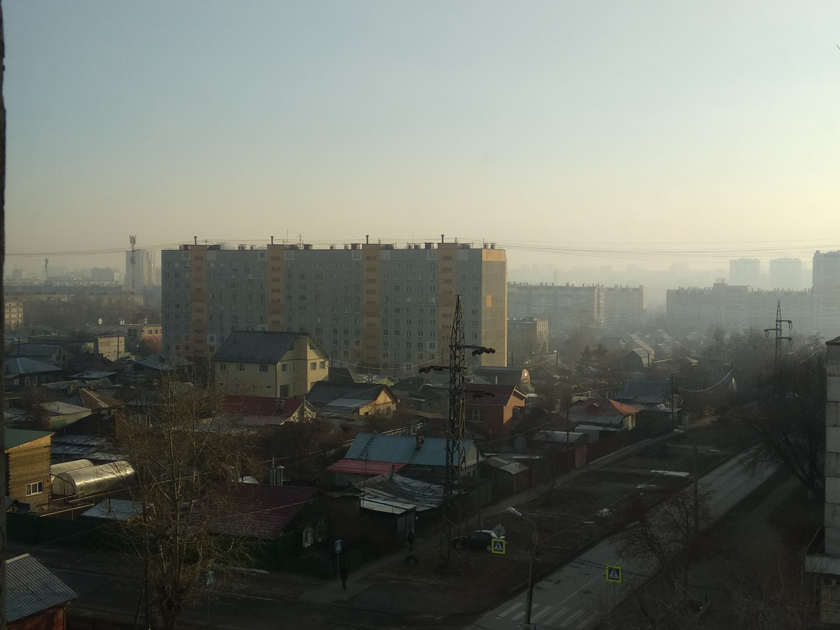 Впрочем, в центре города небо не лучше Впрочем, в центре города небо не лучше