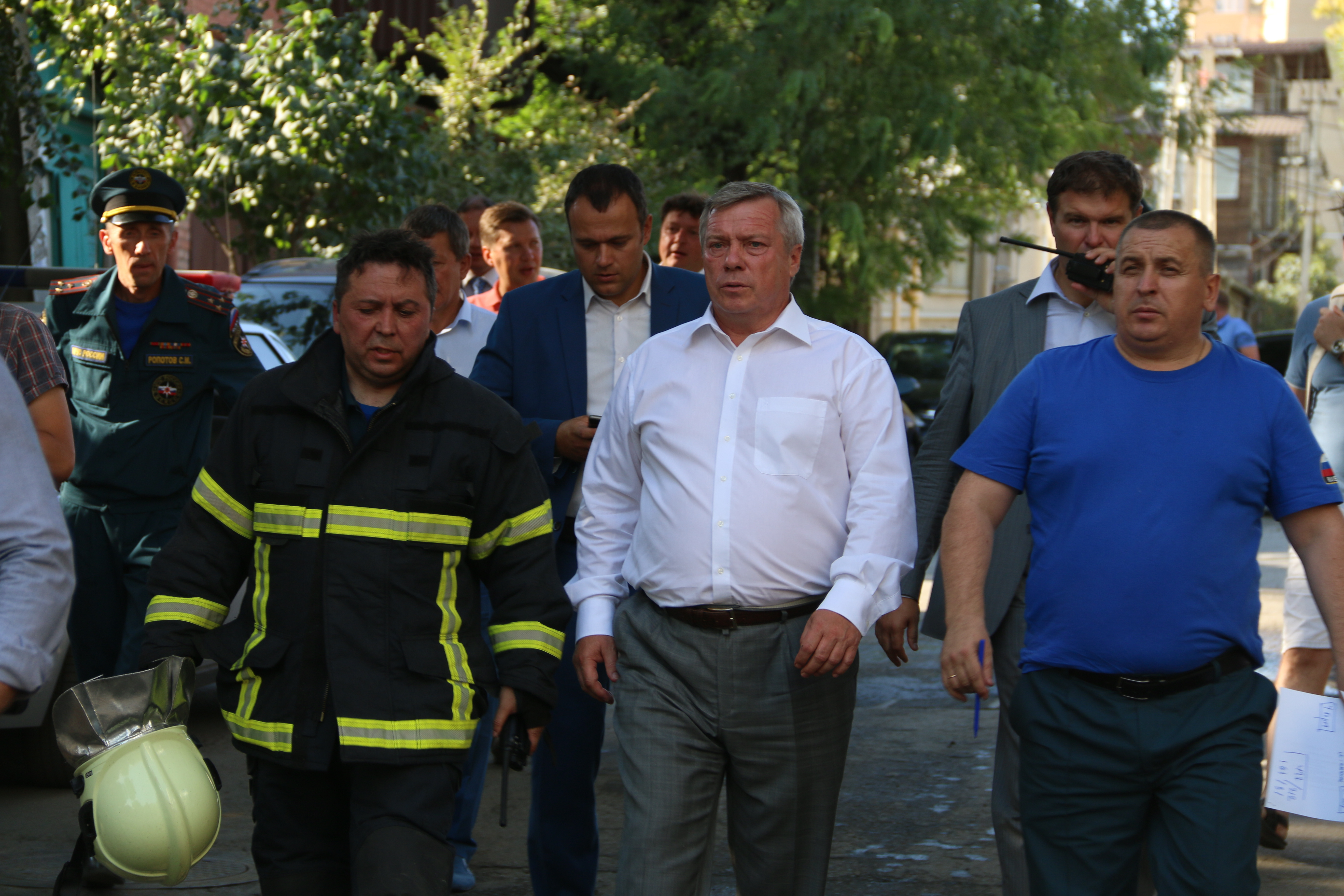 Губернатор Василий Голубев прибыл на место ЧП Губернатор Василий Голубев прибыл на место ЧП