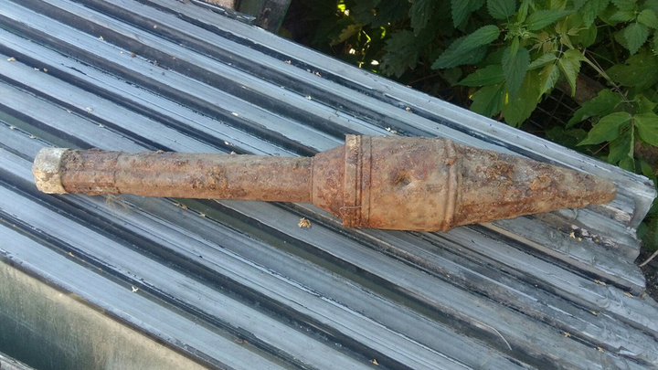 В Тюмени оцепили улицу из-за найденного боевого снаряда