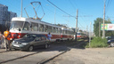 В Самаре на Ново-Садовой водитель иномарки притер трамвай