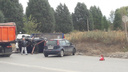 В Самаре на Ракитовском шоссе перевернулся эвакуатор с «Калиной»