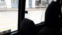 Пассажирку ростовской маршрутки ранило осколком разбившегося окна