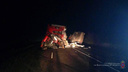 На трассе под Камышином столкнулись две фуры, один водитель погиб