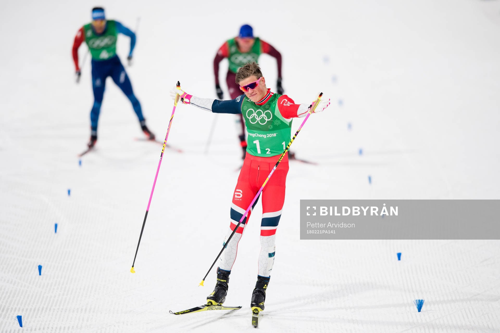 Лидер мировых лыж из Норвегии финишировал в одиночестве