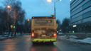 С пассажирами под красный: ярославец выложил видео с автобусом-нарушителем